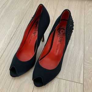 High heels with Stone Embroidered